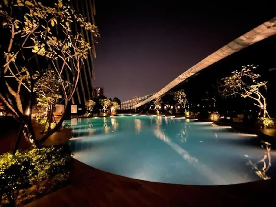 Arte Mont Kiara Elegant Highest Floor Netflix 6Pax Apartment Kuala Lumpur Malaysia